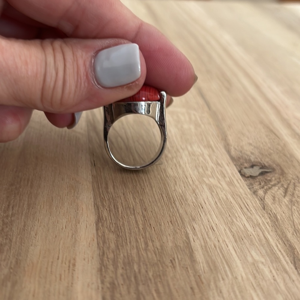 Ring - Picture 3 of 4